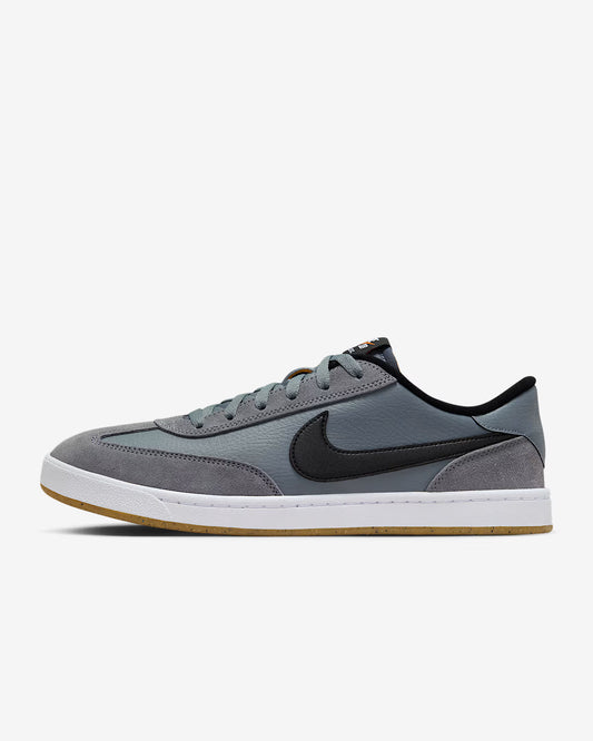 NIKE SB FC CLASSIC